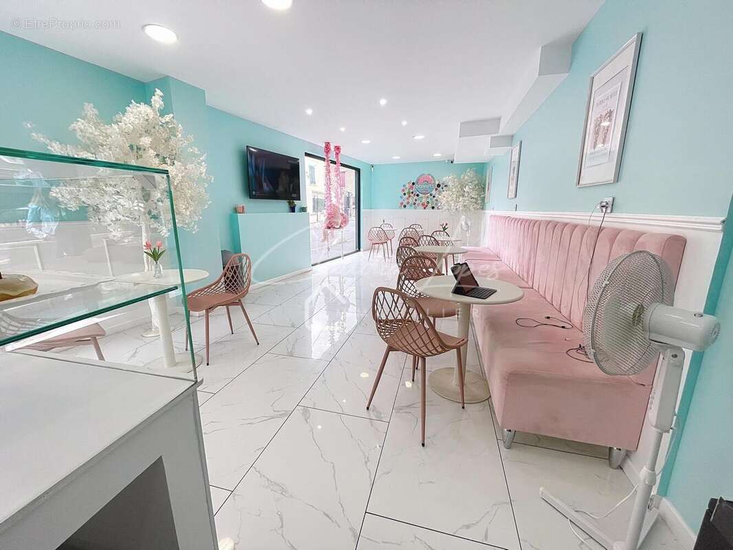 Photo 7 - Commerce à SARCELLES