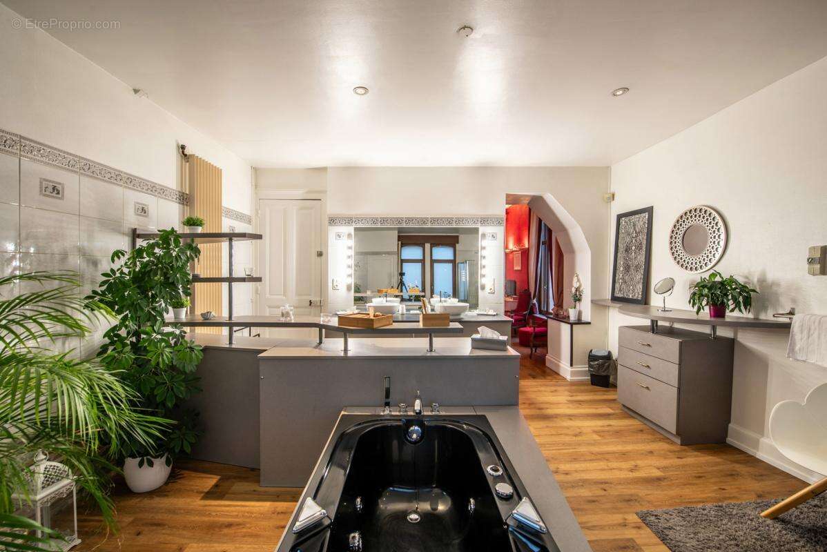Maison 696 m² à Caudry  - photo 10