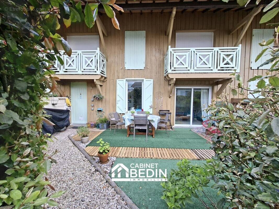 Appartement à ARES