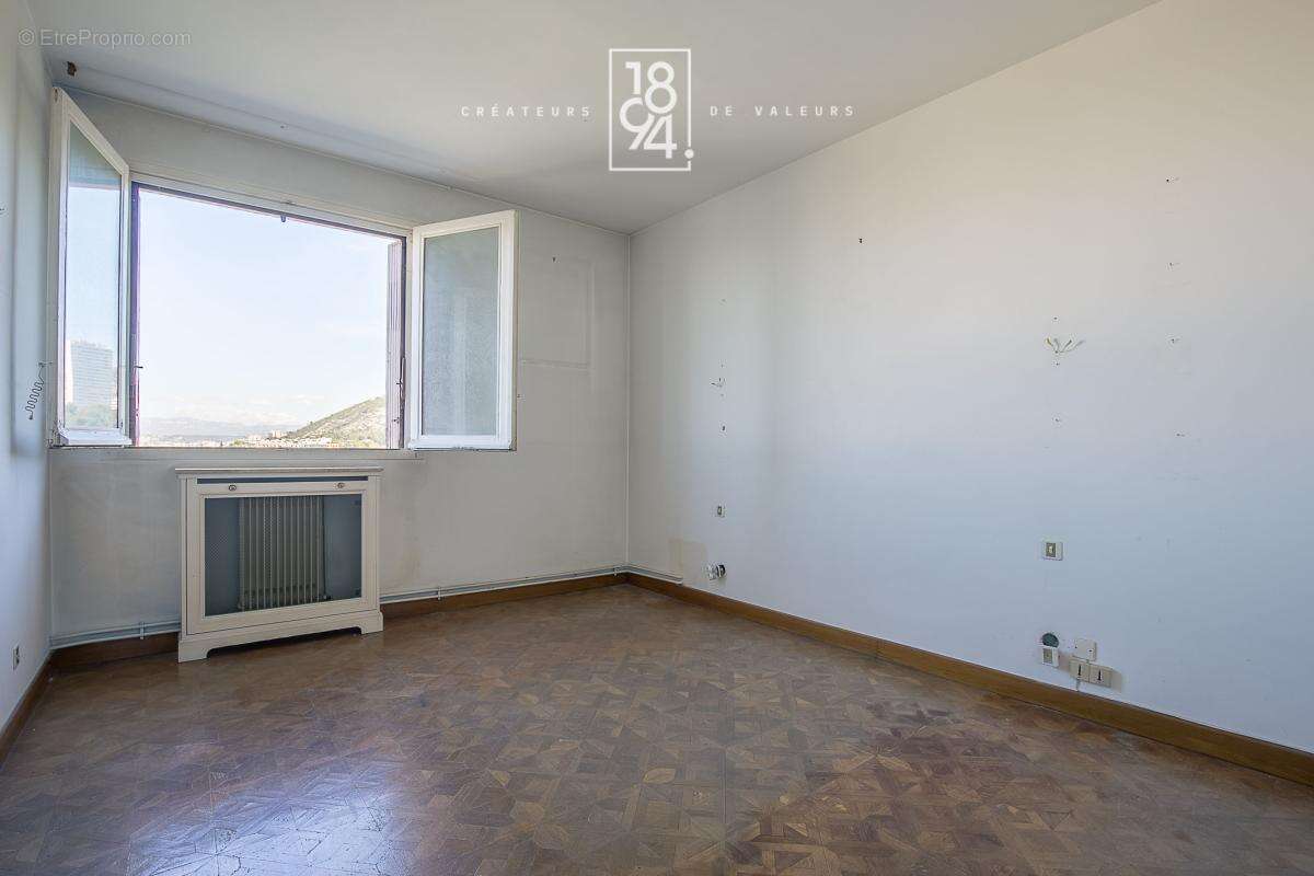 Appartement à MARSEILLE-9E