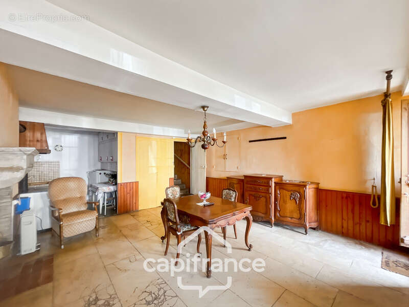 Maison à BAIGNEUX-LES-JUIFS