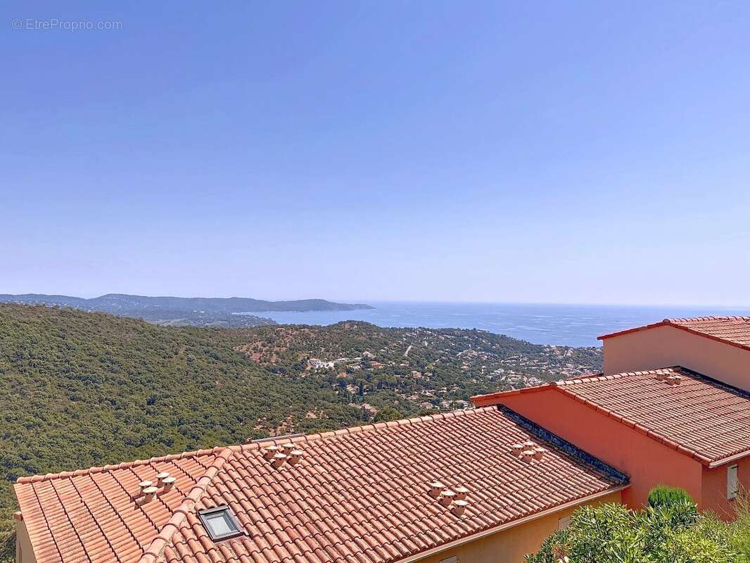 Studio vue mer sur les hauteurs de Cavalaire - photo 11