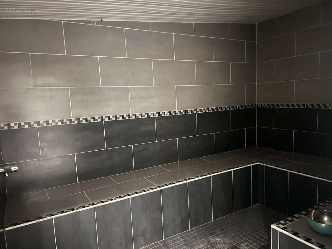 Commerce à SAINT-PERAY