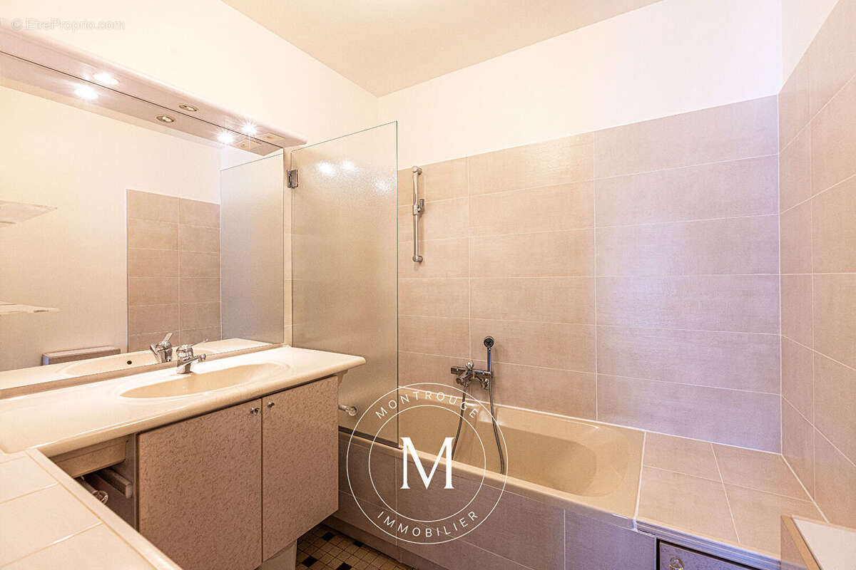 Appartement à MONTROUGE