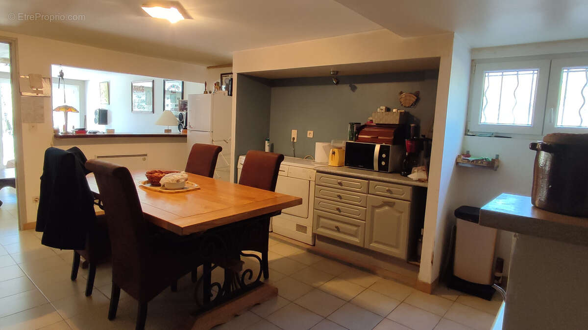 Maison à MONTAIGU-DE-QUERCY