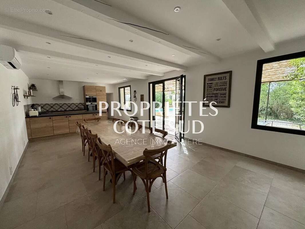 Maison à MONTFAUCON