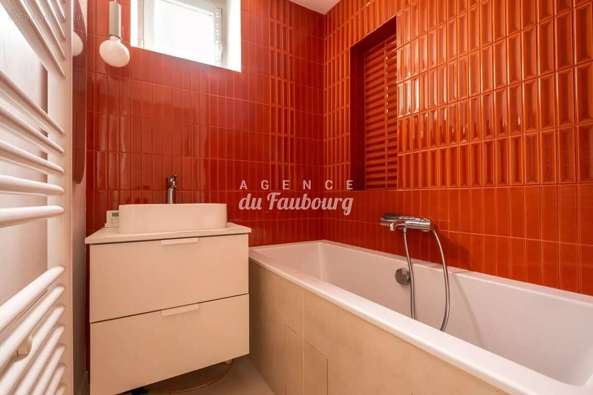 Appartement à PARIS-10E