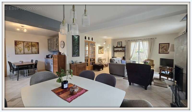 Maison à COURDIMANCHE