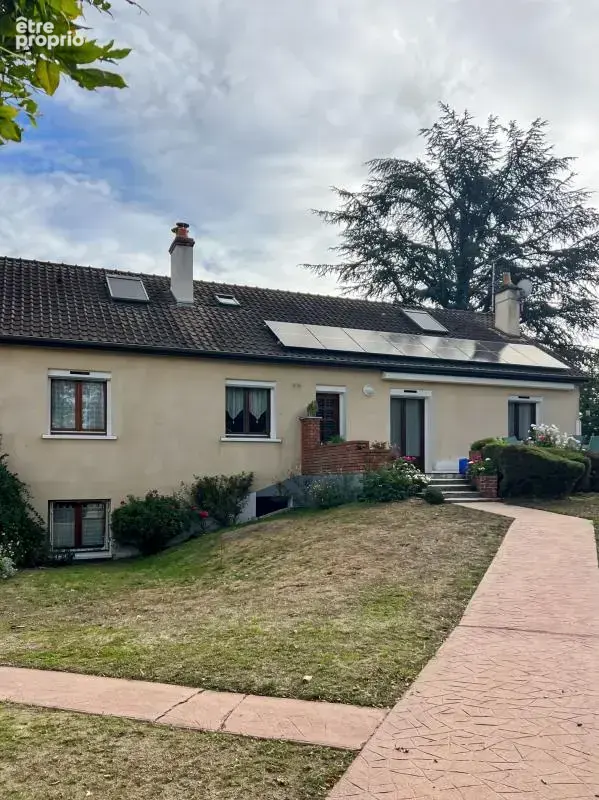 Maison familiale avec piscine, espace indépendant et grand jardin verdoyant - photo 2
