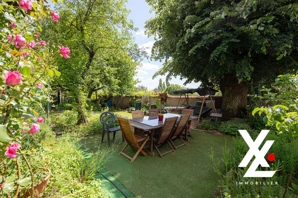 Maison à BOUXIERES-AUX-DAMES