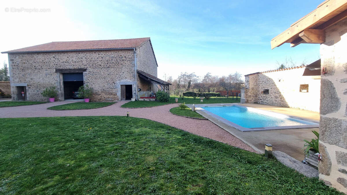 20251218_144547 - Maison à PIEGUT-PLUVIERS