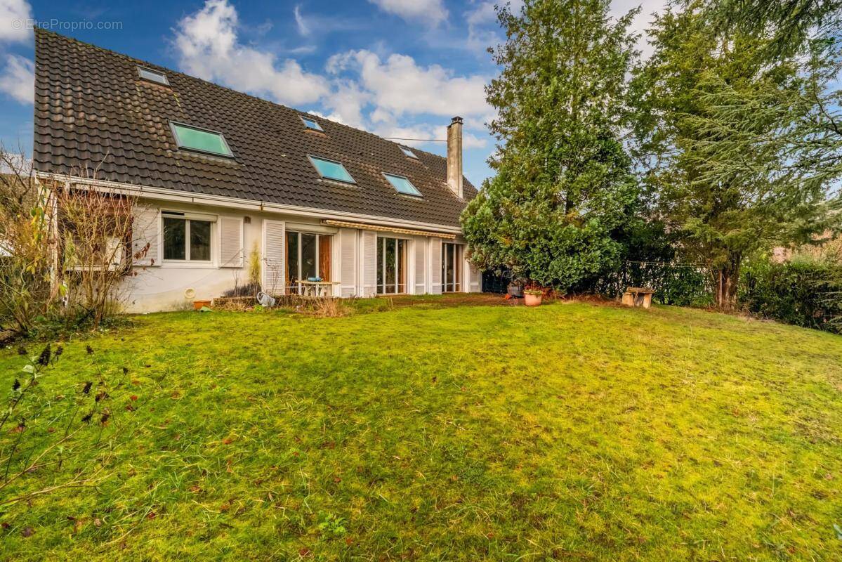 Maison à PLAISIR