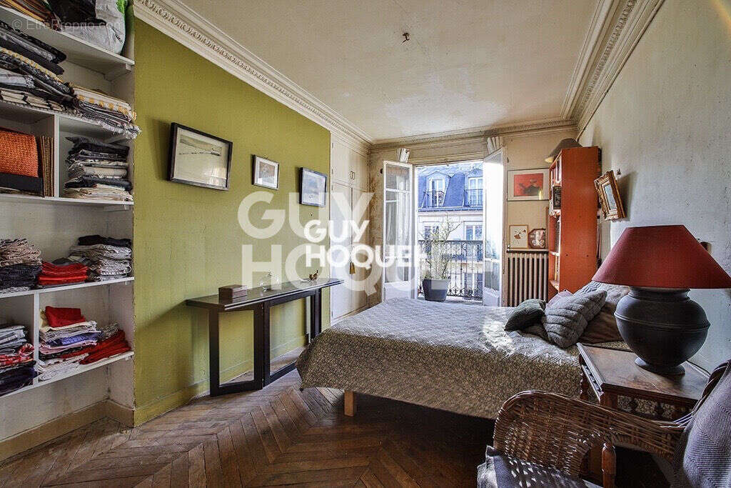 Appartement à PARIS-10E