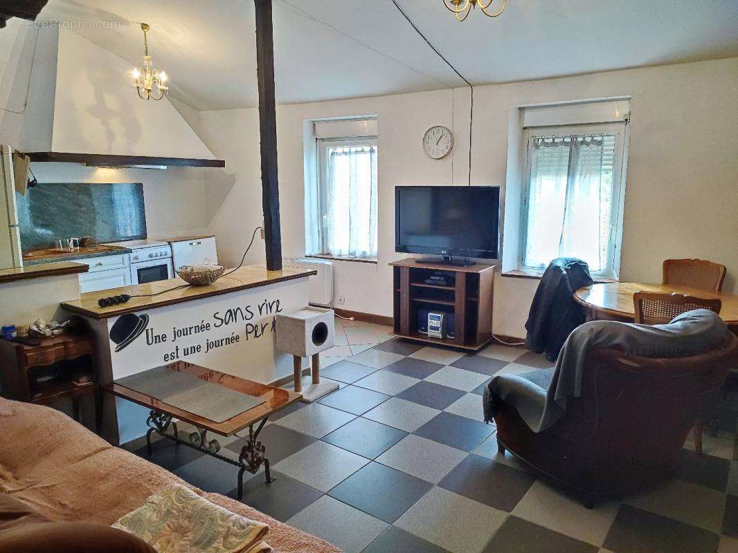 Maison à LES PUJOLS