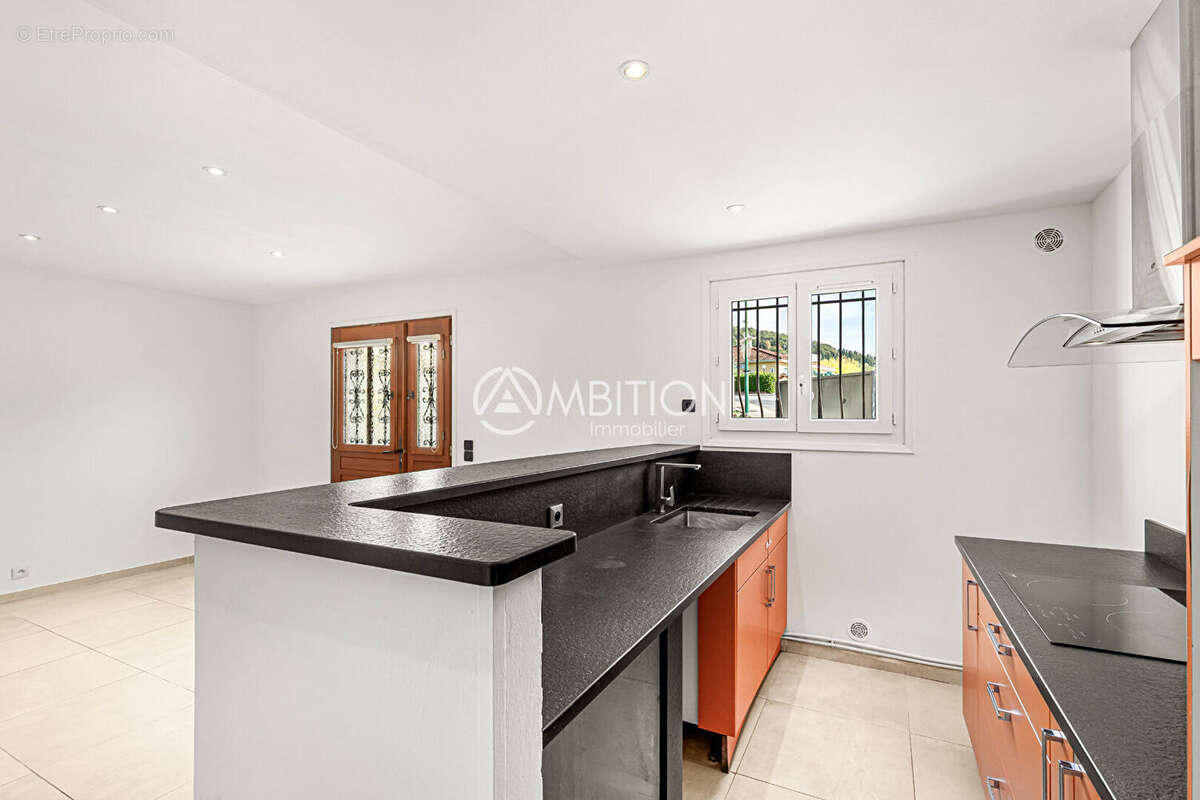 Appartement à PEYMEINADE