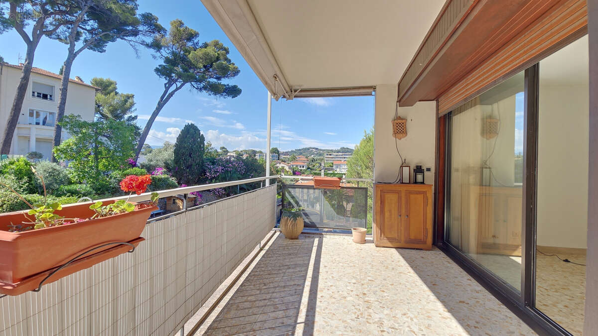 Appartement à LE CANNET