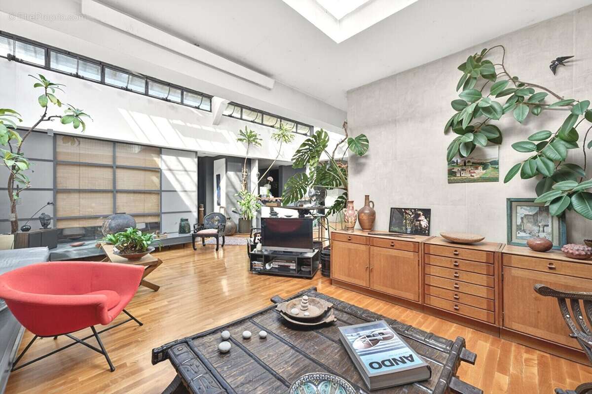 Appartement à LES LILAS