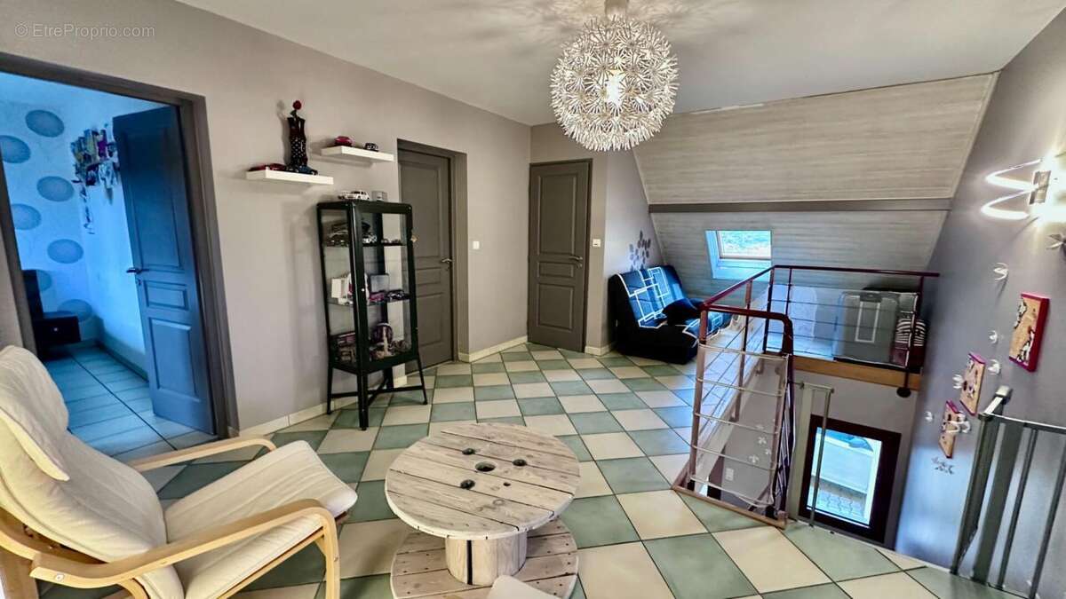 Maison à VILLARS-SOUS-ECOT