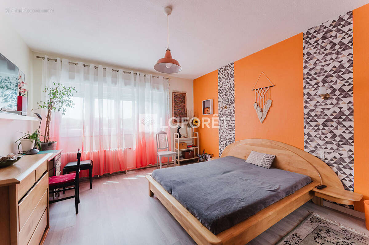 Semi plain pied 223.5 m2, 6ch, jardin, garage, dépendances - photo 11