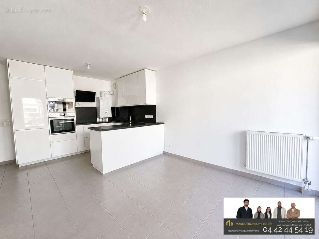 Appartement 53 m² à Port-De-Bouc  - photo 2