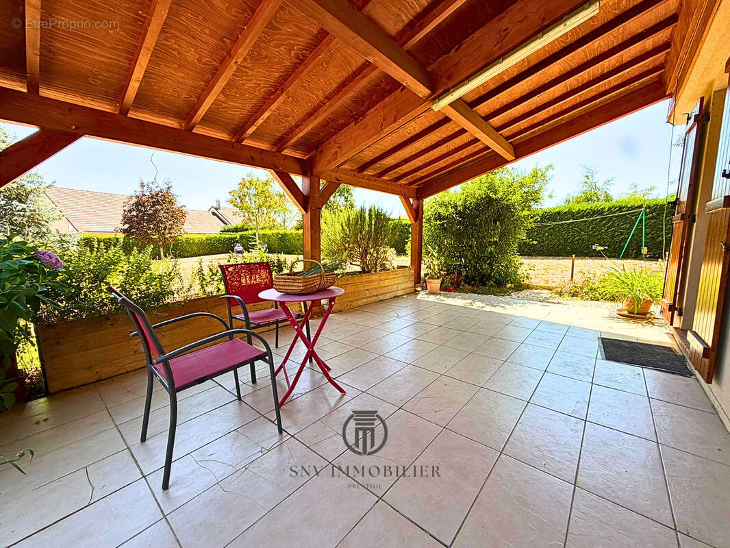 Maison de plain-pied avec jardin arboré   105 m2   4 chambres - photo 12