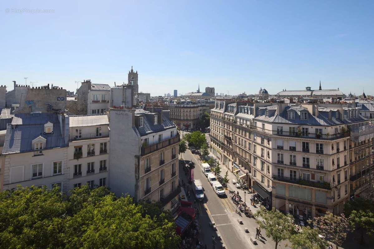 Appartement à PARIS-1E