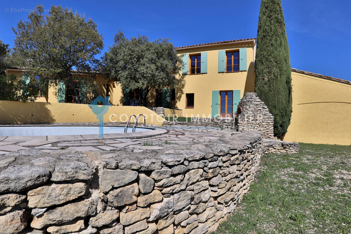 Maison à SAINT-SATURNIN-LES-APT