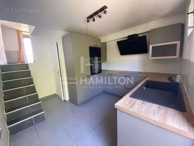Appartement à SIX-FOURS-LES-PLAGES