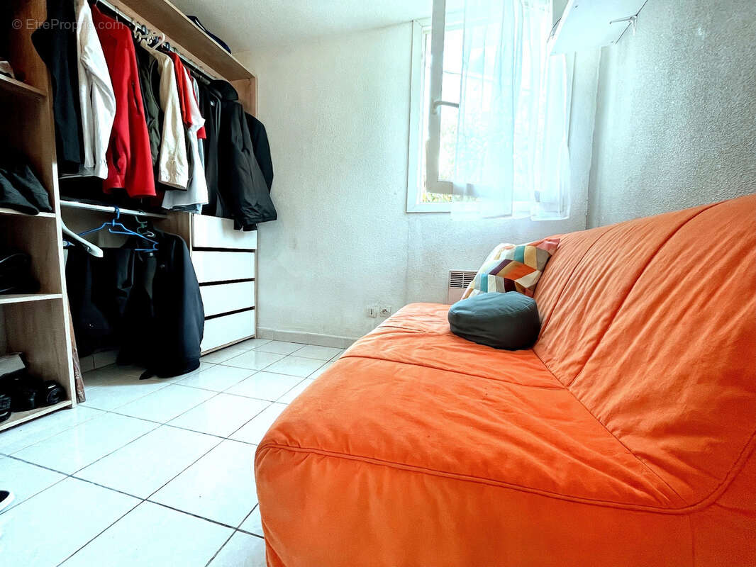 Maison à VIC-LA-GARDIOLE