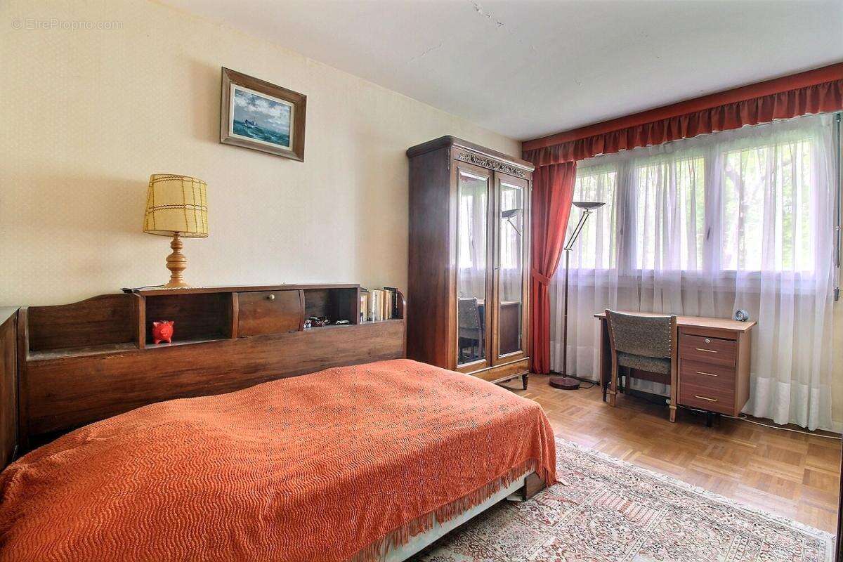 Appartement à BURES-SUR-YVETTE