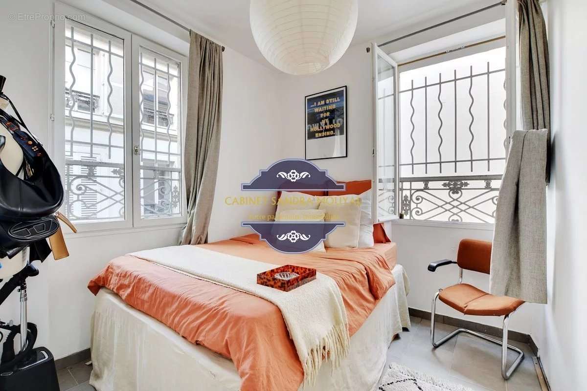 Appartement à PARIS-11E