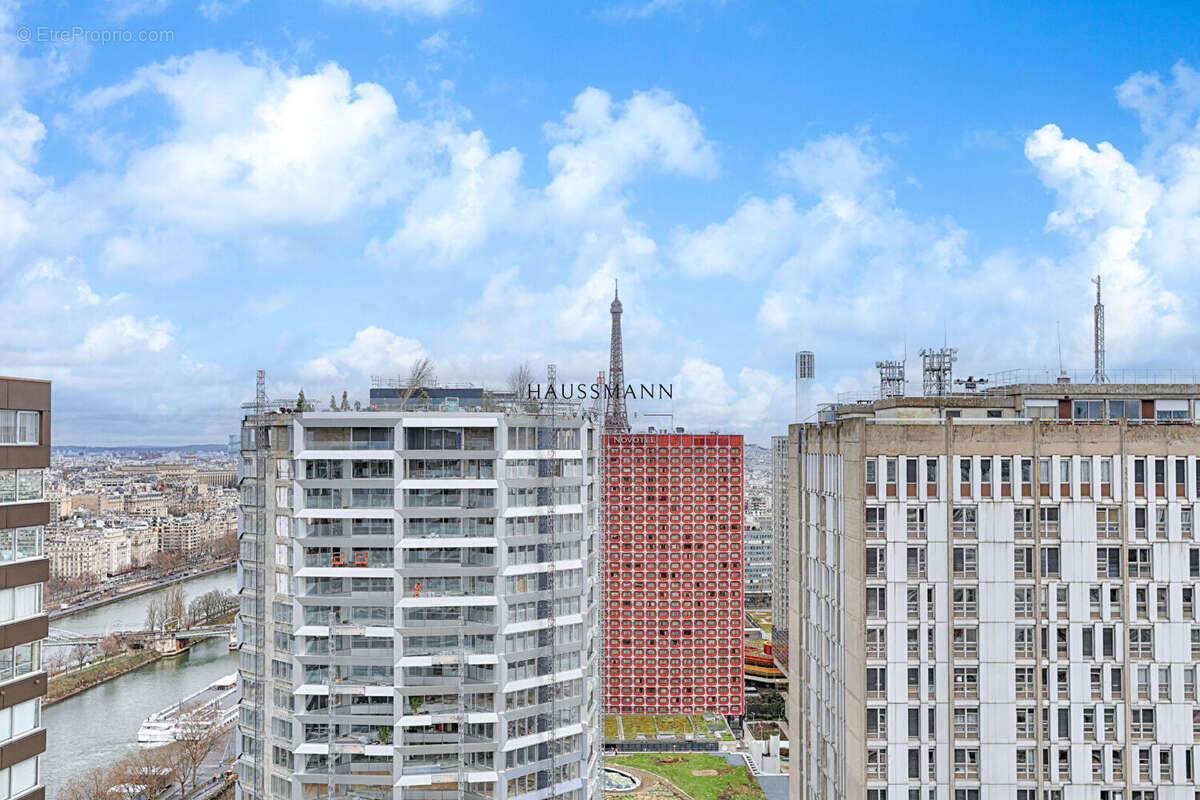 Appartement à PARIS-15E