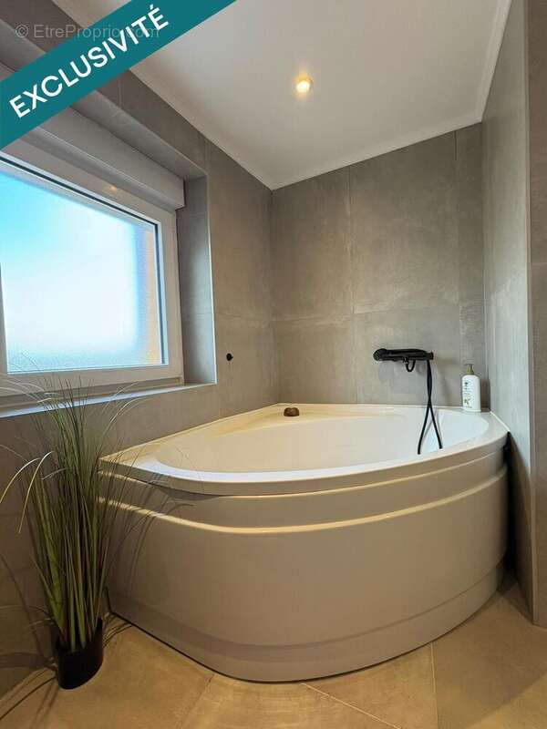 Maison 119 m² à Errouville  - photo 6