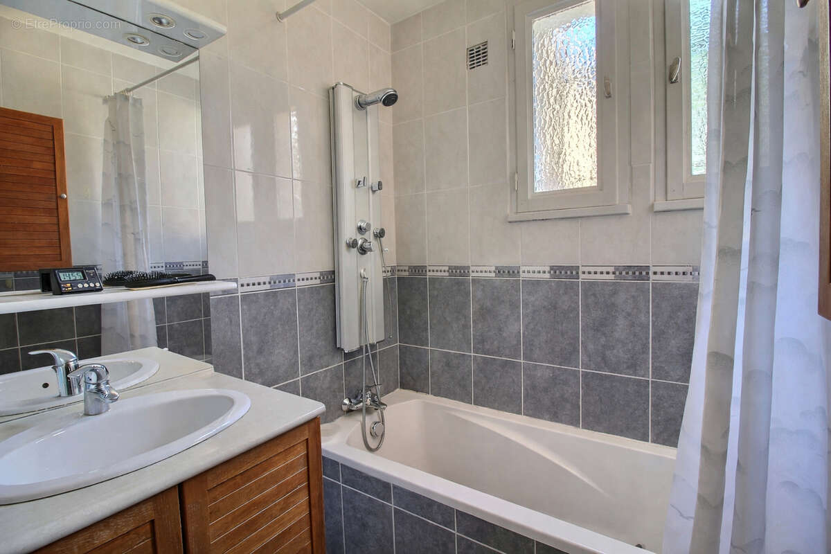 Maison à VILLENEUVE-LES-MAGUELONE