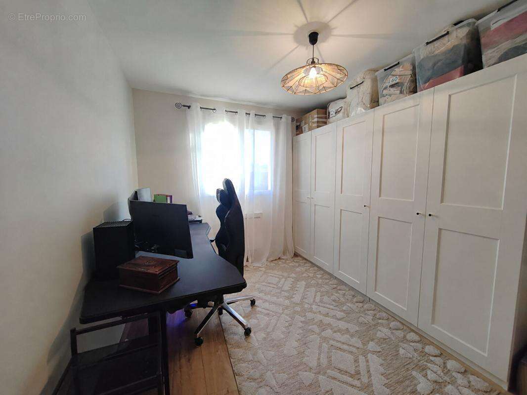 Maison de plain-pied 3 chambres sans travaux - Fontaine-Simon (28240) - photo 11