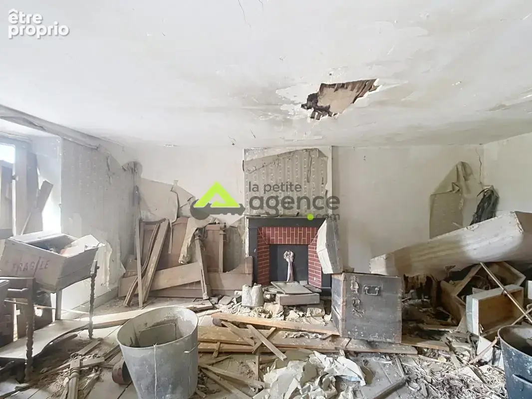 Maison en pierre à rénover entièrement   Terrain 440 m2   En - photo 5
