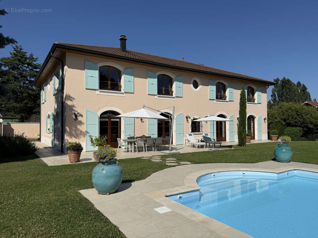 Maison à ECHENEVEX