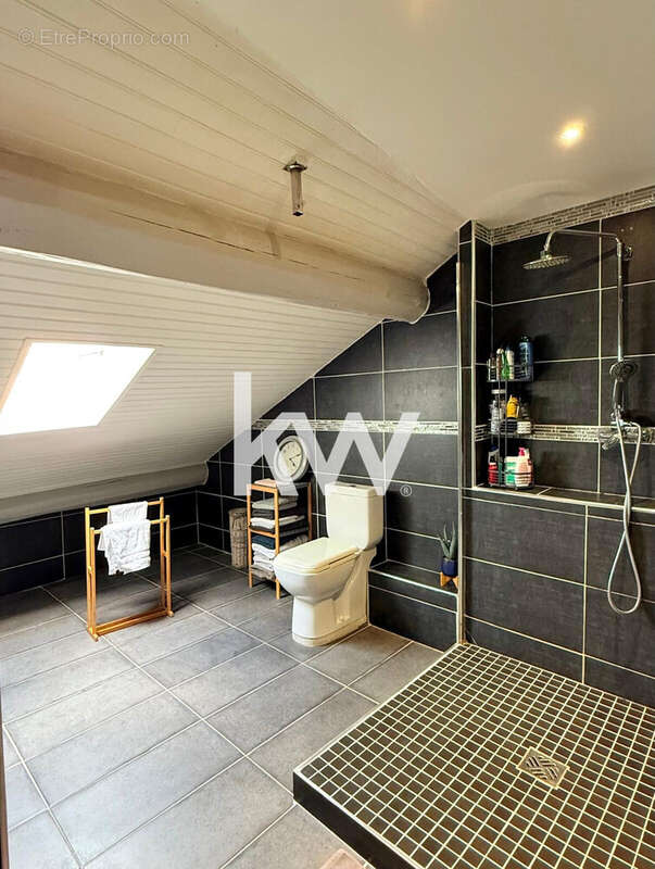 Appartement 182 m² à Saint-Etienne  - photo 8