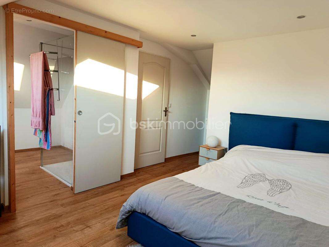 Maison à COMMER