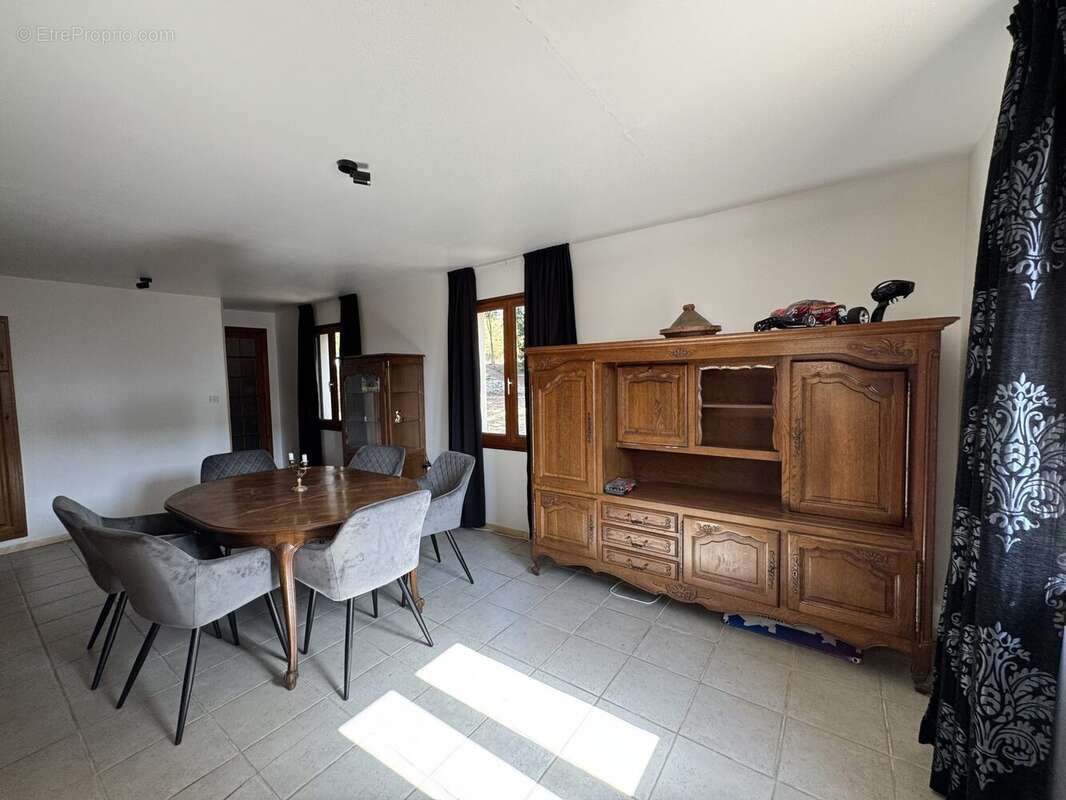 Maison à LA CELLE-CONDE