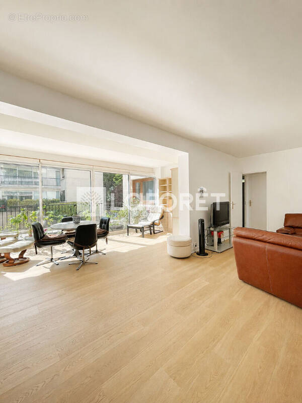 Appartement à LAMORLAYE