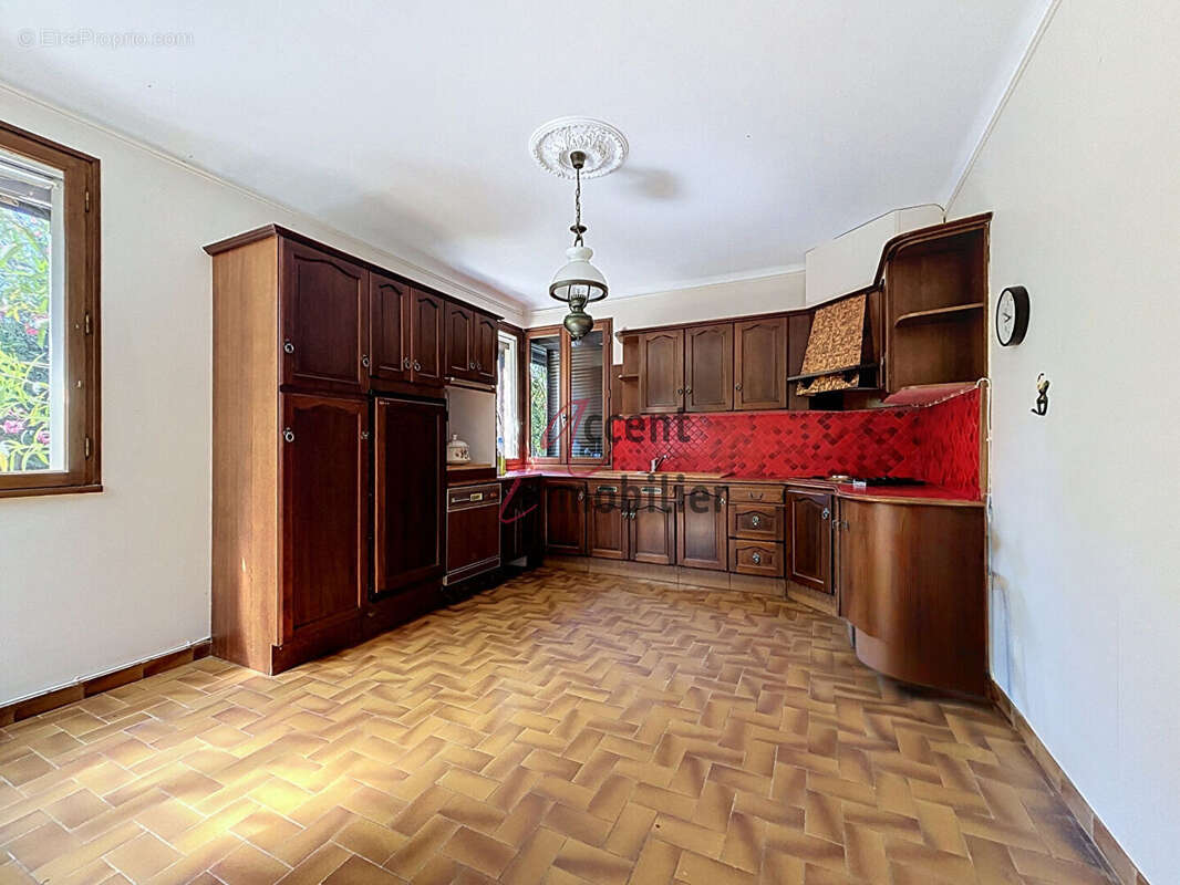 EXCLUSIVITE Cavaillon :Maison 4 pièce(s) 107 m2 sur 1068 m² de terrain - photo 11