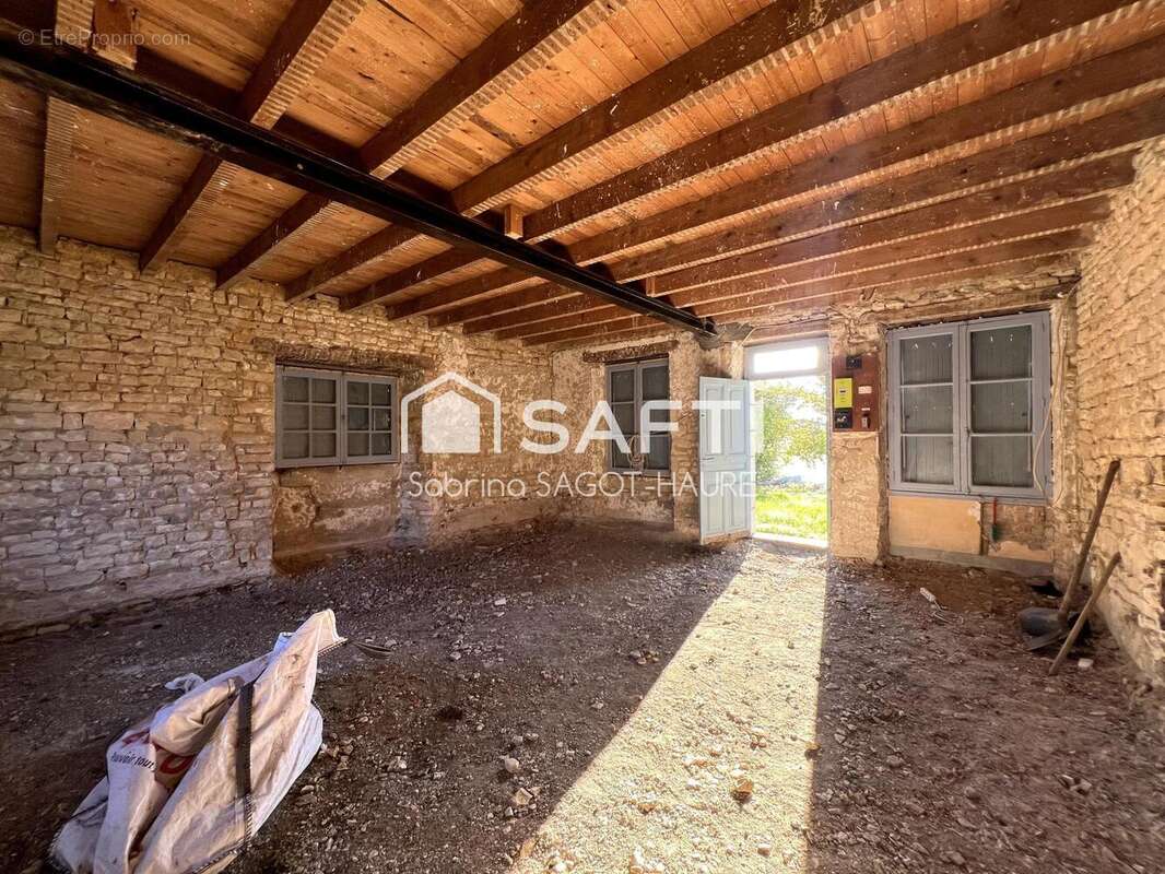 Photo 4 - Maison à CHEZAL-BENOIT