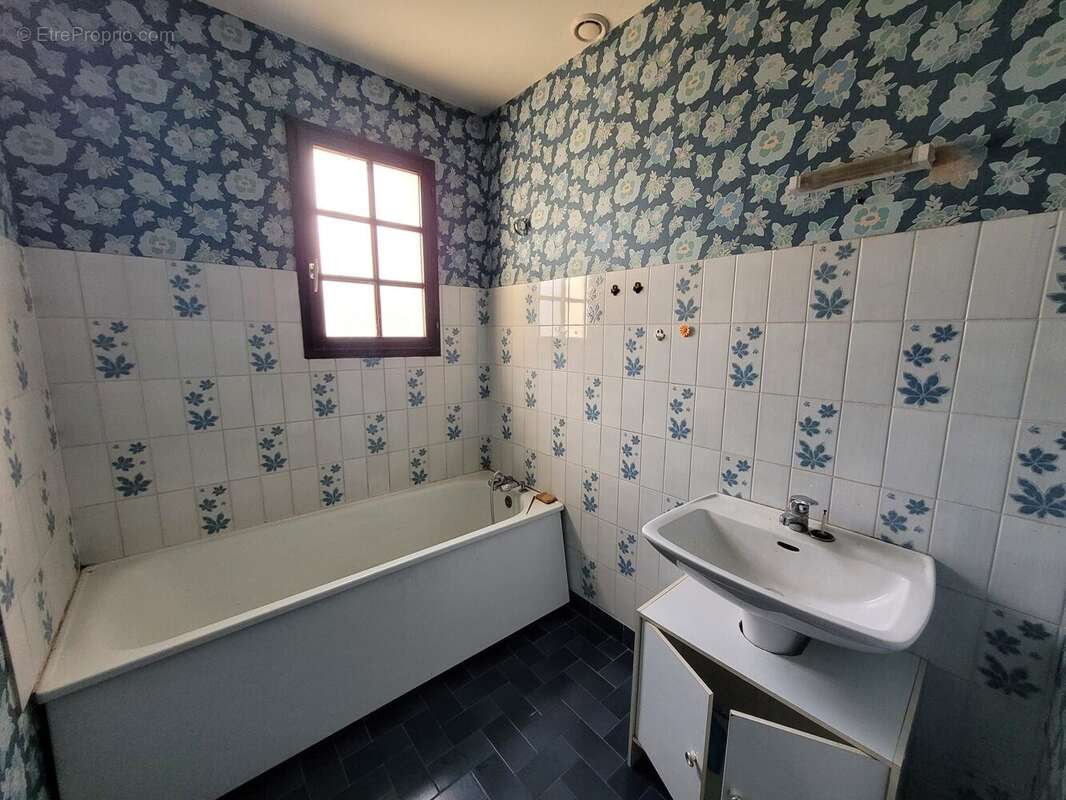 Maison à BELLOU-SUR-HUISNE