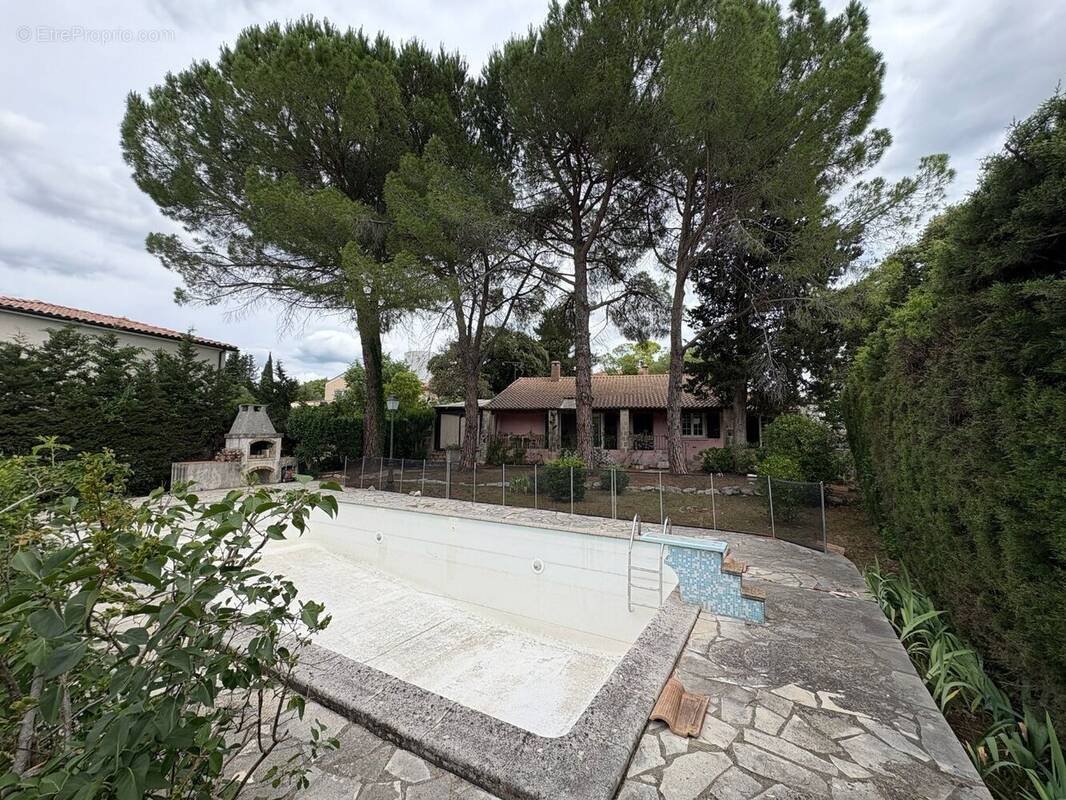 Maison à SUSSARGUES
