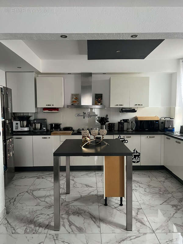 Appartement à CARROS