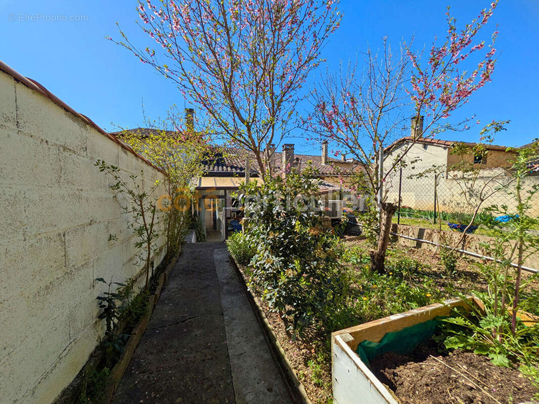 Maison à BEAUMONT-DE-LOMAGNE