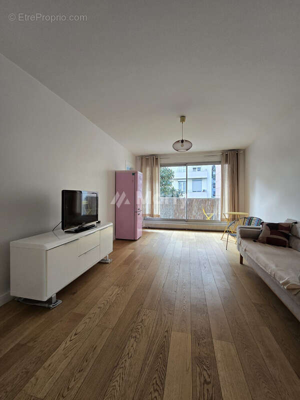 Salon - Appartement à BOULOGNE-BILLANCOURT