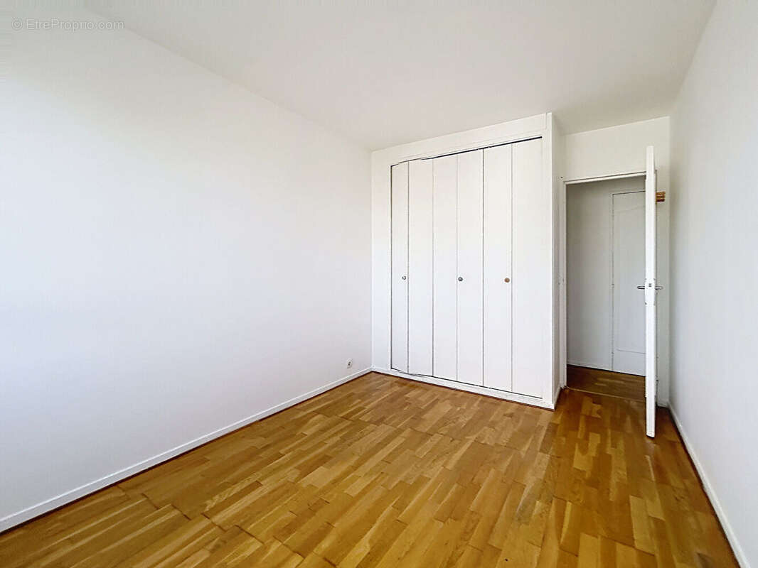 Appartement à SARTROUVILLE