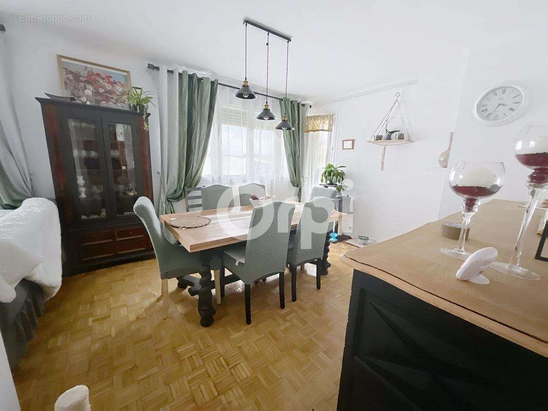 Appartement à COULOUNIEIX-CHAMIERS